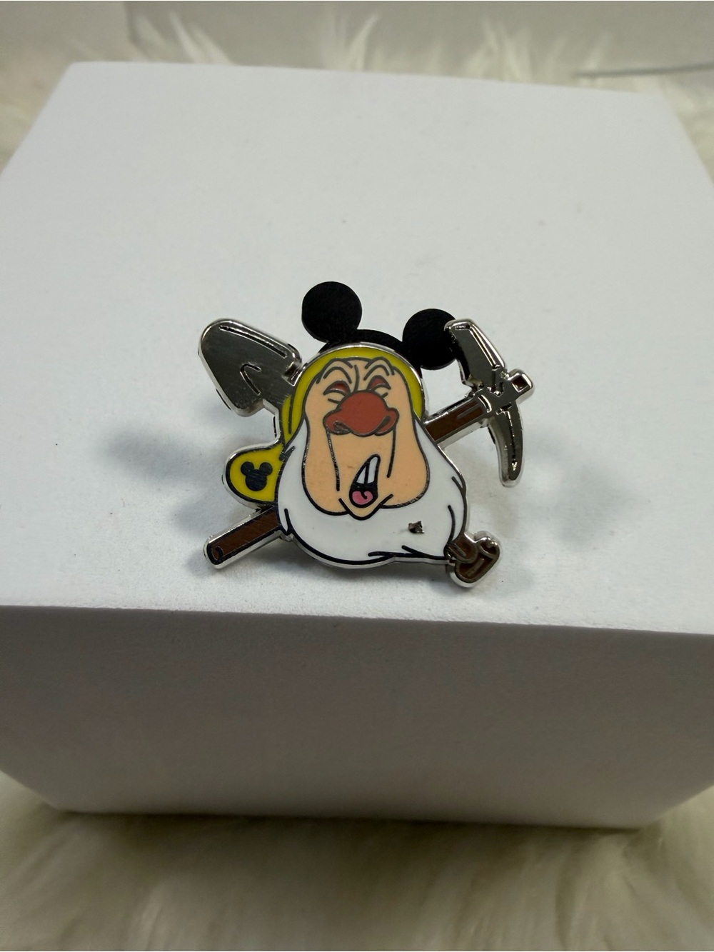 💙3/$20💙 Disney Dopey Enamel Pin with Black Mickey Ears and Yellow Hat Accent